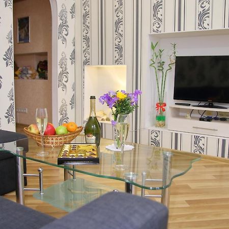 Apartment On Pushkinskaya 16 Odessa Ngoại thất bức ảnh